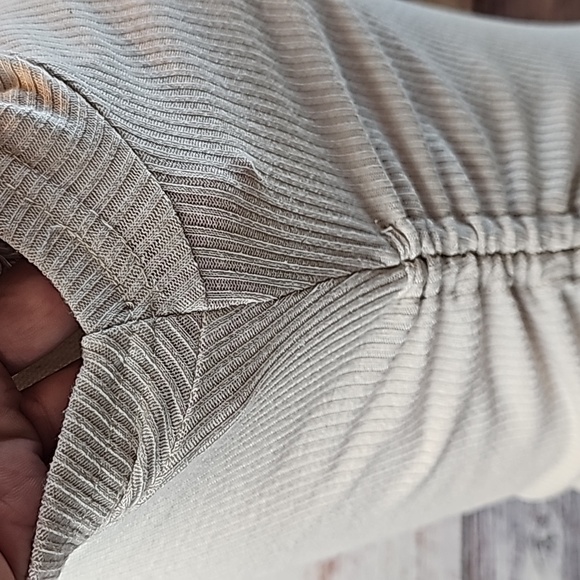 BETTER BE TAN SHORT SLEEVE RIBBED CINCHED CROP TOP - Picture 6 of 10